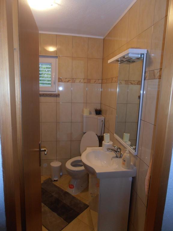 Apartment M&M Gornji Karin Exterior photo